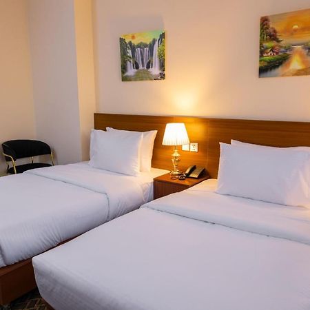 Three 888 Hotel Dubai Luaran gambar