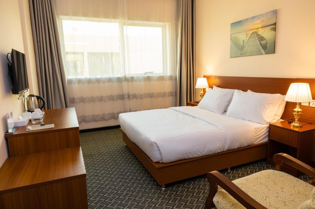 Three 888 Hotel Dubai Luaran gambar