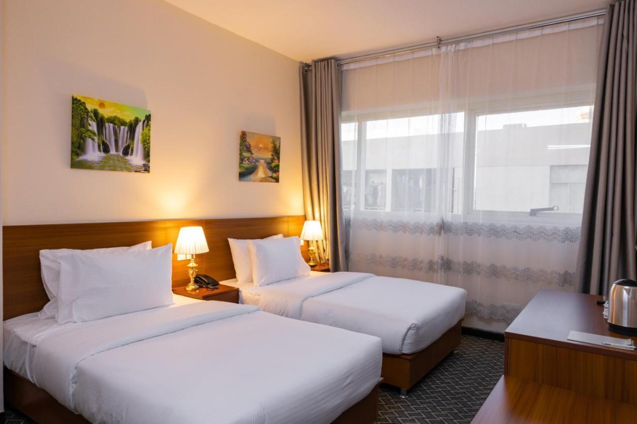 Three 888 Hotel Dubai Luaran gambar