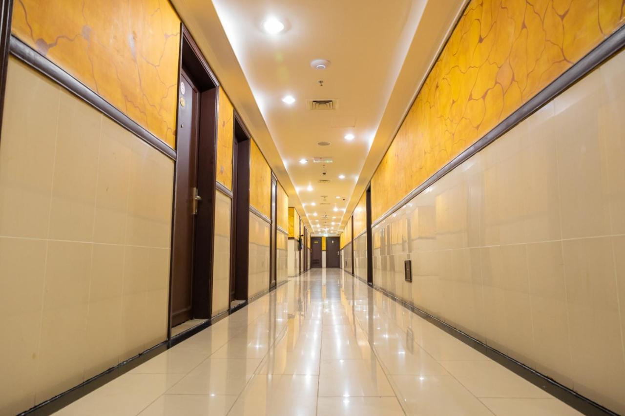 Three 888 Hotel Dubai Luaran gambar