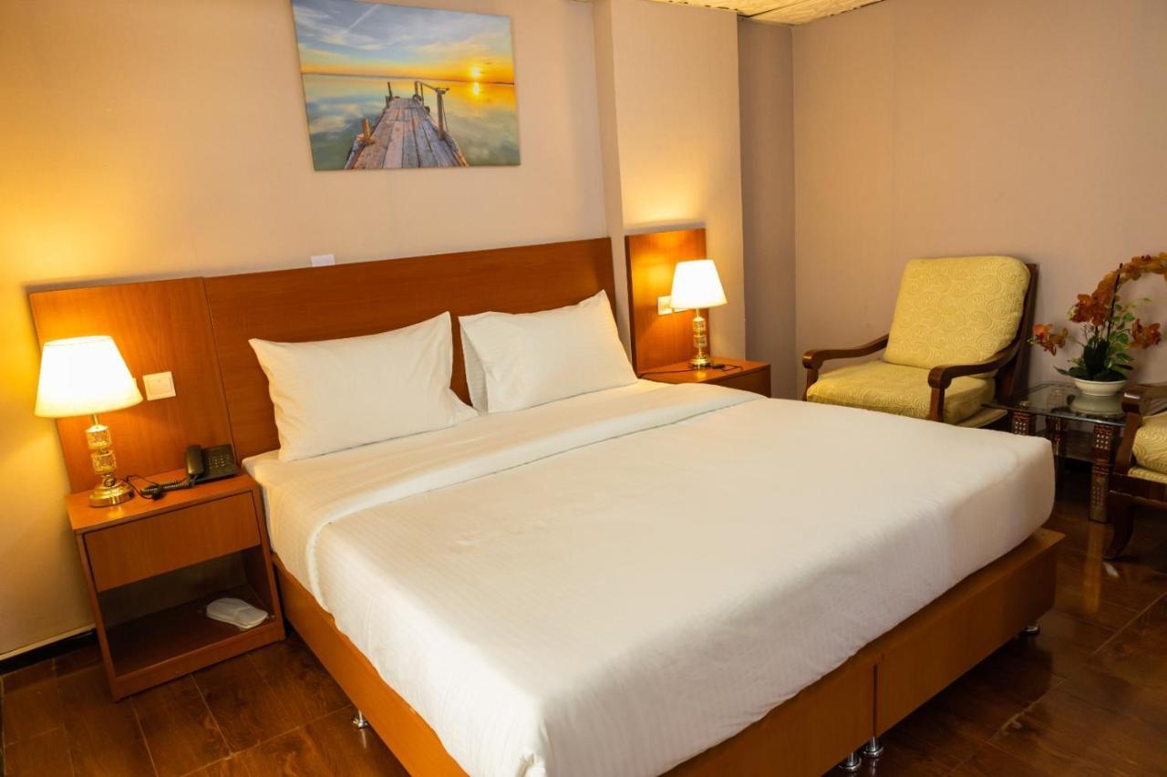 Three 888 Hotel Dubai Luaran gambar