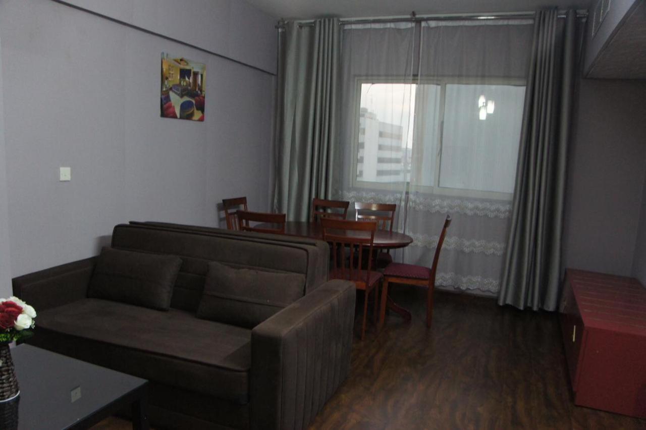 Three 888 Hotel Dubai Luaran gambar